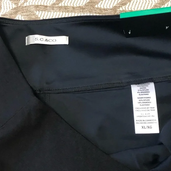 S.C. & Co. Classic Black Skort - Picture 9 of 12